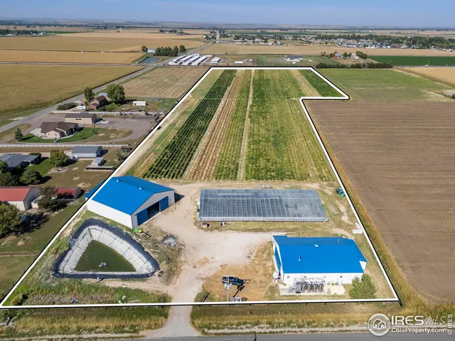 a aerial view of a tennis court