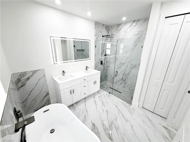 $2,500 | 852 Chipley Street East, Lehigh Acres, FL 33974