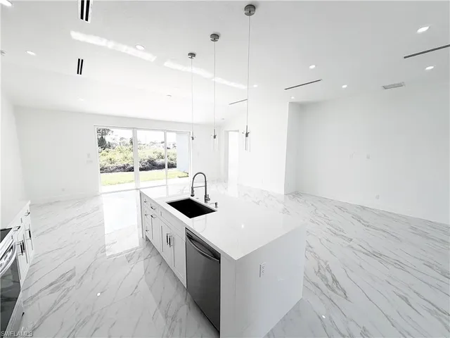 $2,500 | 852 Chipley Street East, Lehigh Acres, FL 33974