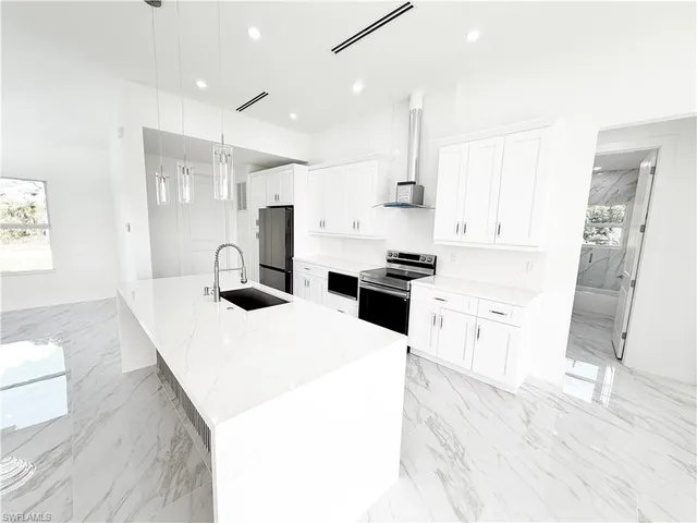 $2,500 | 852 Chipley Street East, Lehigh Acres, FL 33974