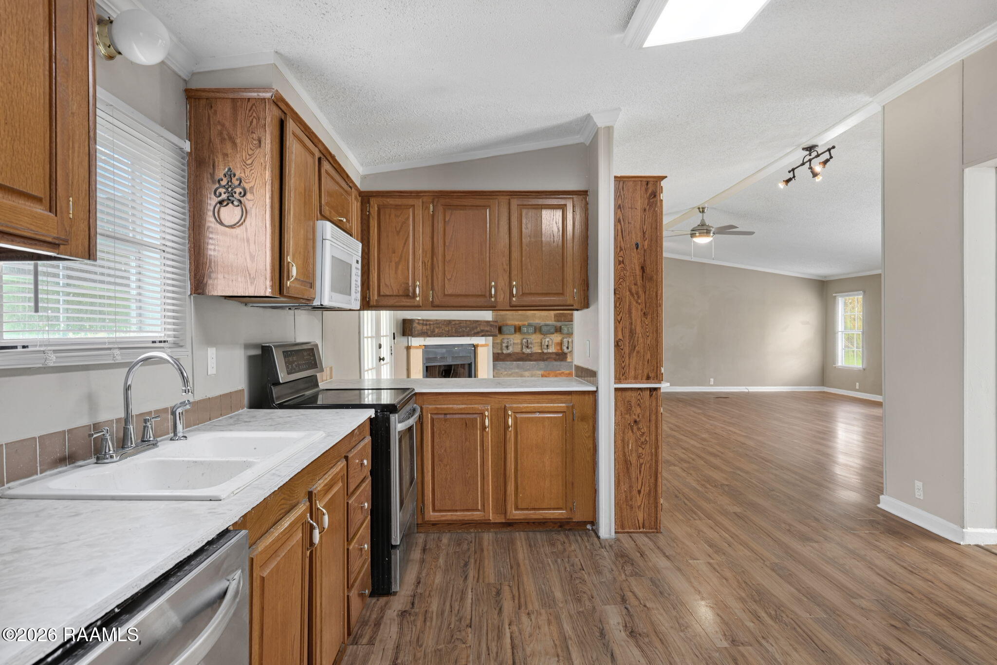 138 Courville Road Scott, LA 70583 - Photo 10 of 23 13-web-or-mls-138 Courville Rd-13