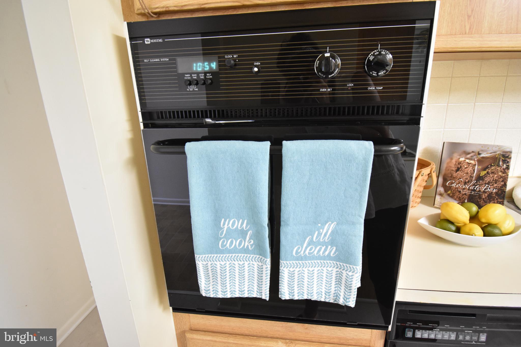 10122 Daventry Drive Cockeysville, MD 21030 - Photo 4 of 24