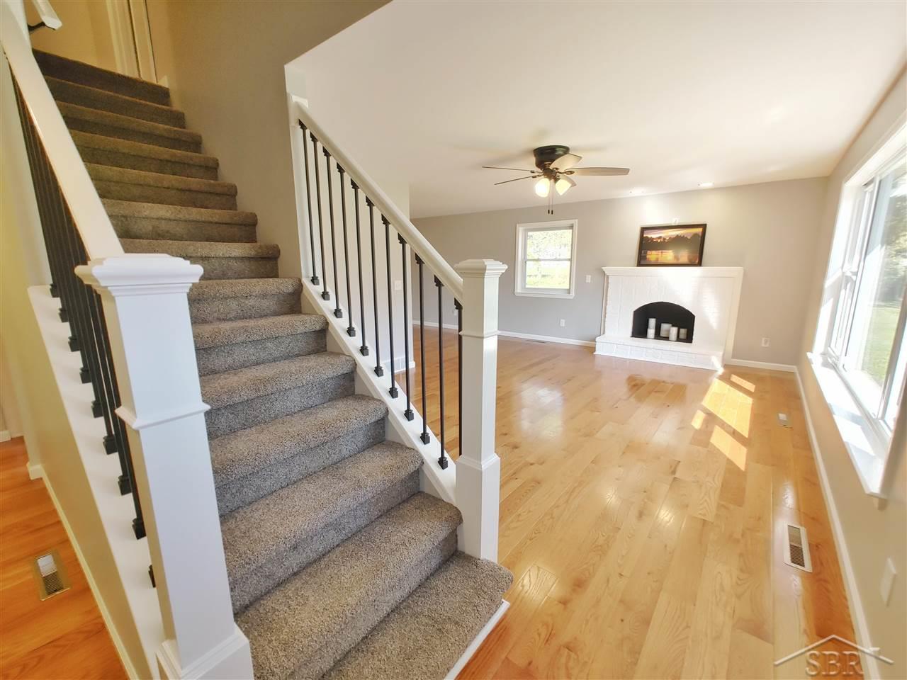 5825 Mackinaw Road Saginaw, MI 48604 - Photo 13 of 70 50057641-13.JPG