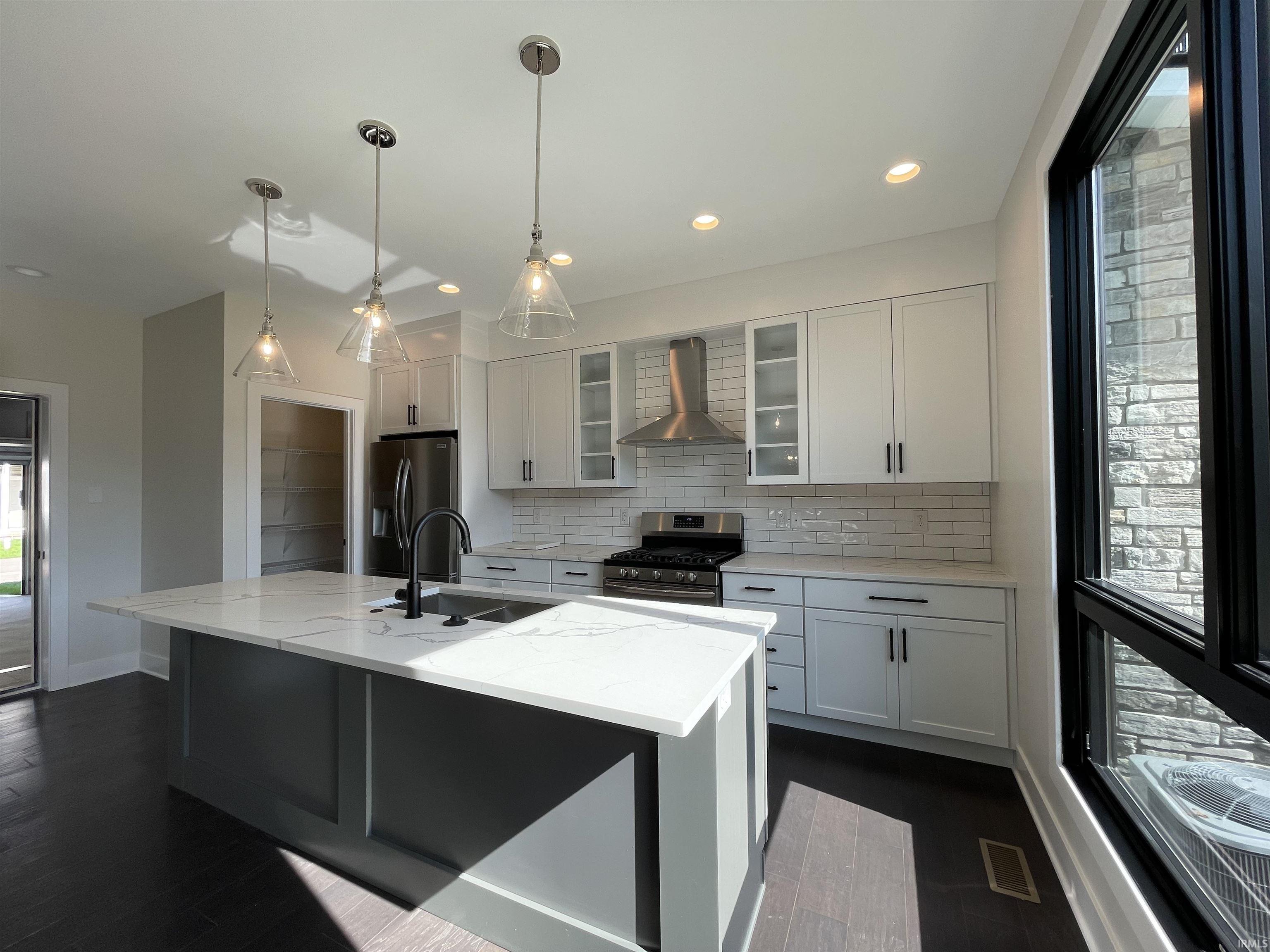 51098 Cherry Road Granger, IN 46530 - Photo 8 of 17