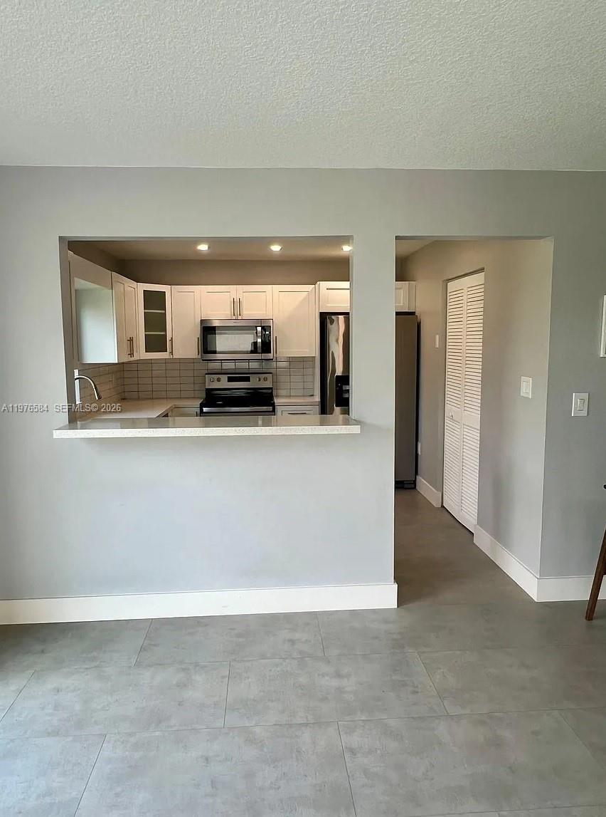 274 Southwest 159th Terrace Sunrise, FL 33326 - Photo 3 of 21