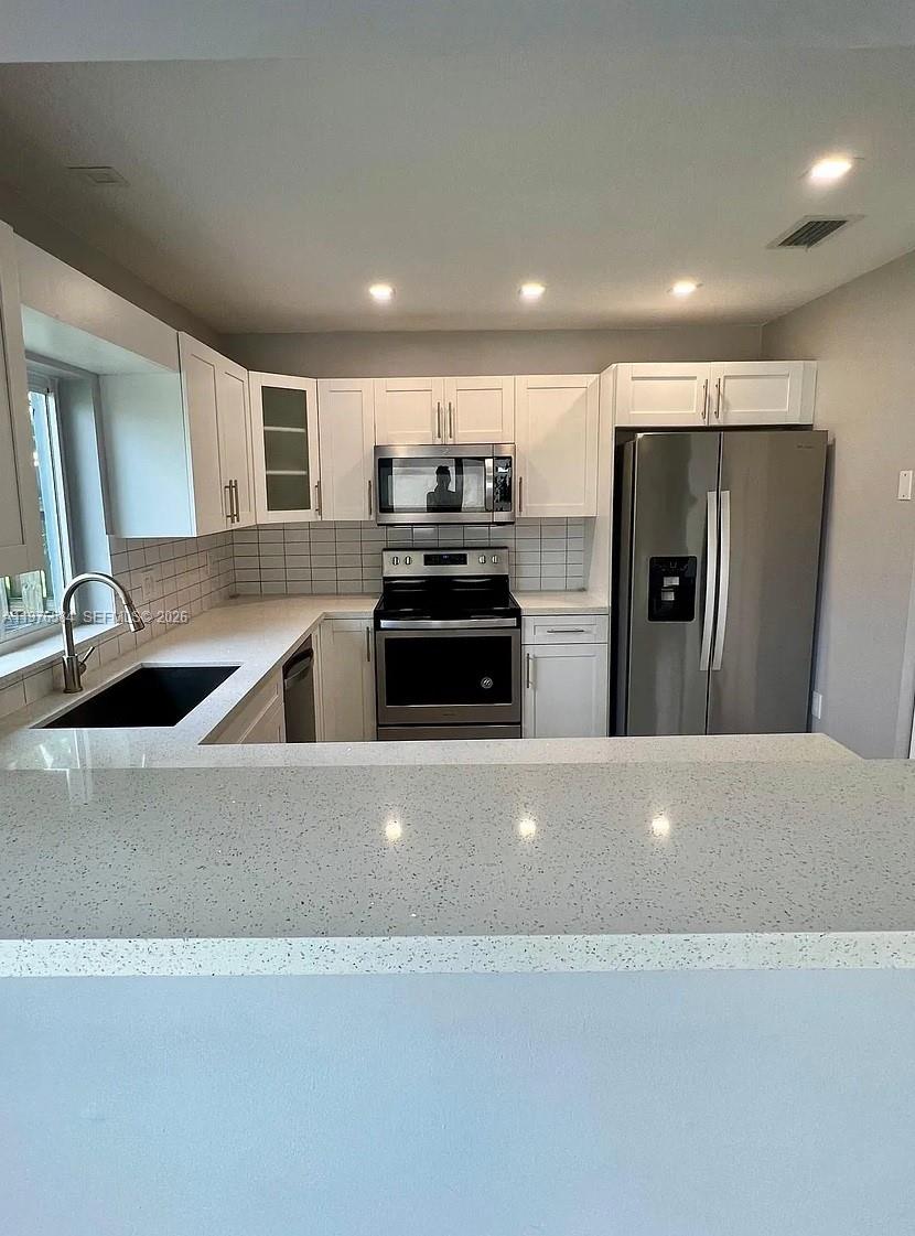 274 Southwest 159th Terrace Sunrise, FL 33326 - Photo 4 of 21