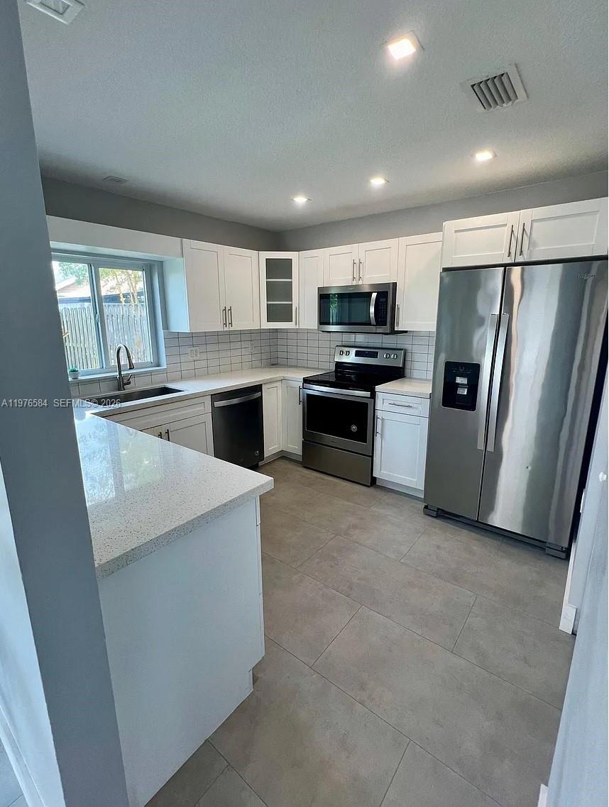 274 Southwest 159th Terrace Sunrise, FL 33326 - Photo 5 of 21