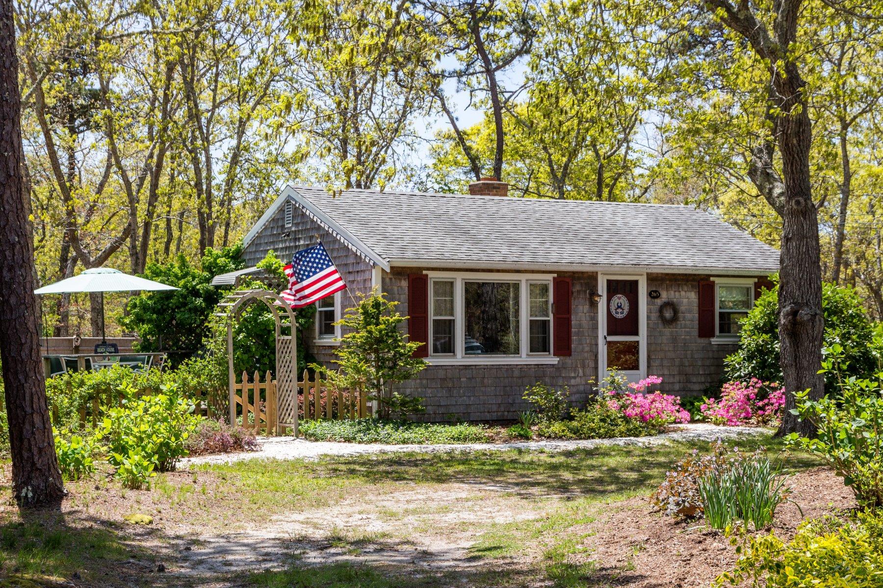 265 Oak Ridge Road Eastham, MA 02642 - Photo 4 of 35 IMG_8765