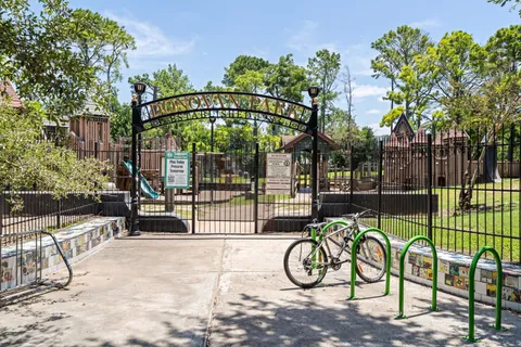 $615,000 | 1430 Dorothy Street, Houston, TX 77008