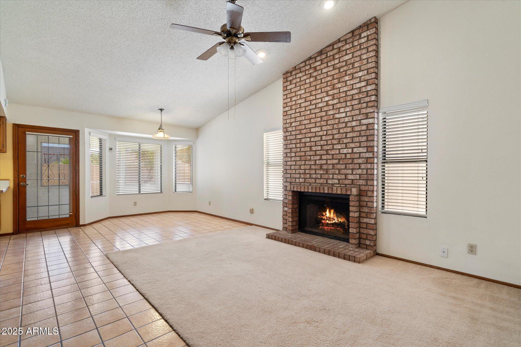 4029 West Grandview Road Phoenix, AZ 85053 - Photo 12 of 25 Family Room/Dining