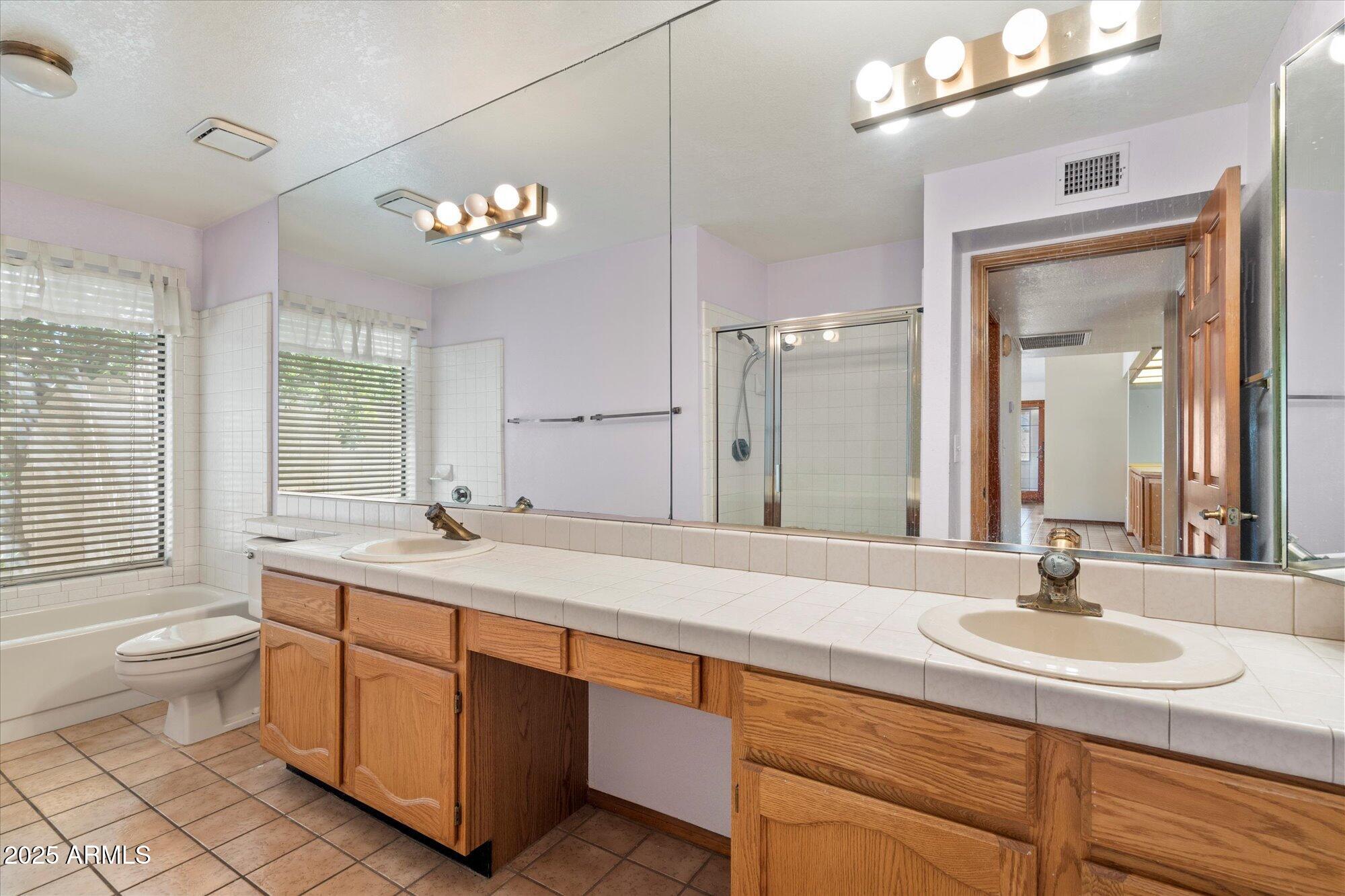 Full Guest Bathroom
