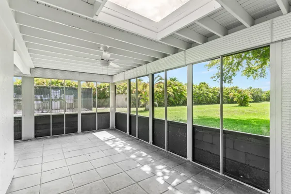 $2,400 | 9162 Southwest 5th Street, Unit A, Boca Raton, FL 33428