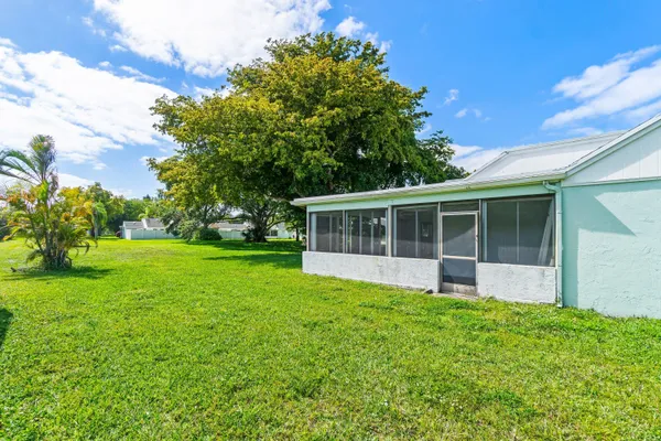 $2,400 | 9162 Southwest 5th Street, Unit A, Boca Raton, FL 33428