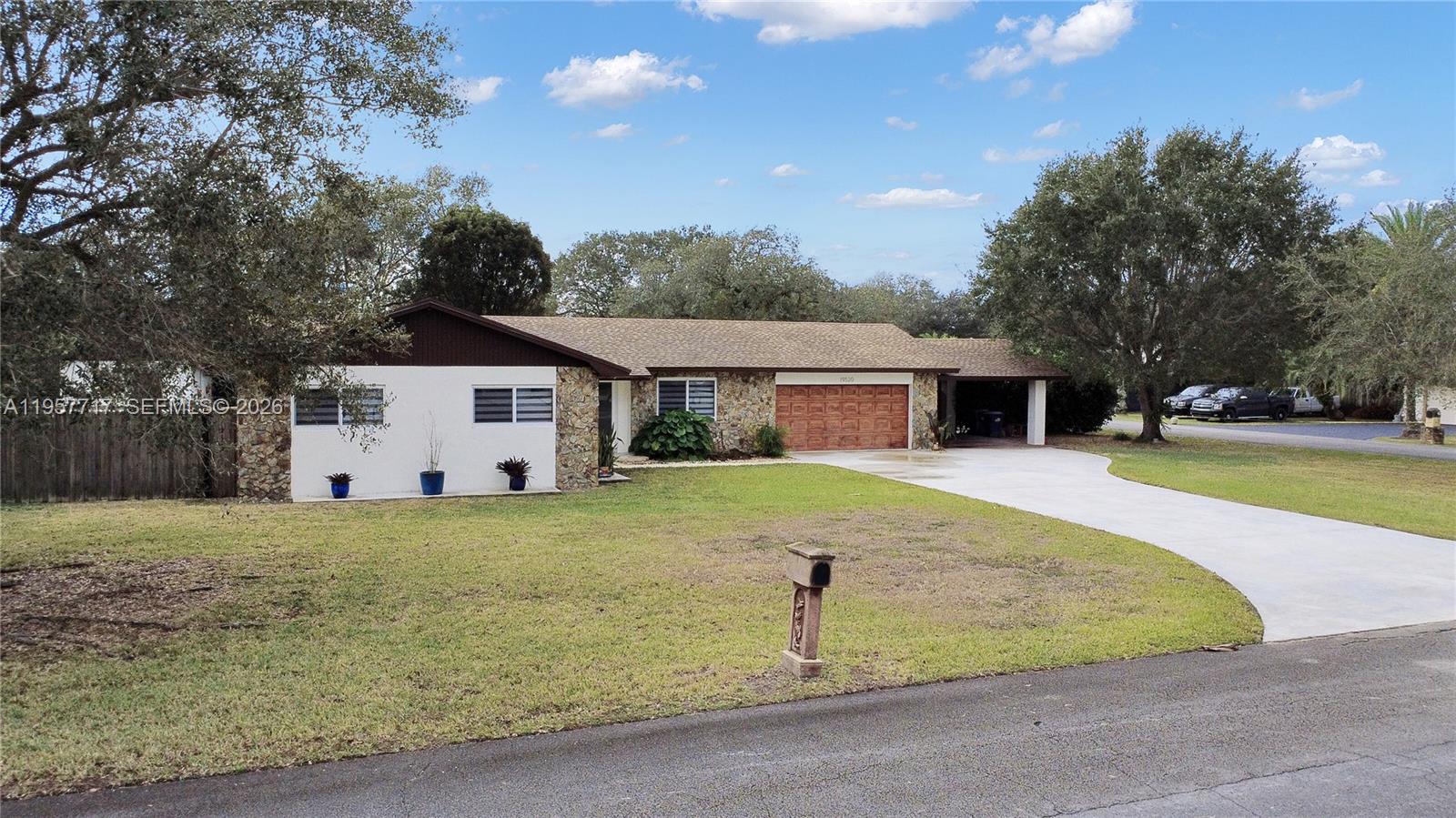 19520 Southwest 307th Street Homestead, FL 33030 - Photo 11 of 35