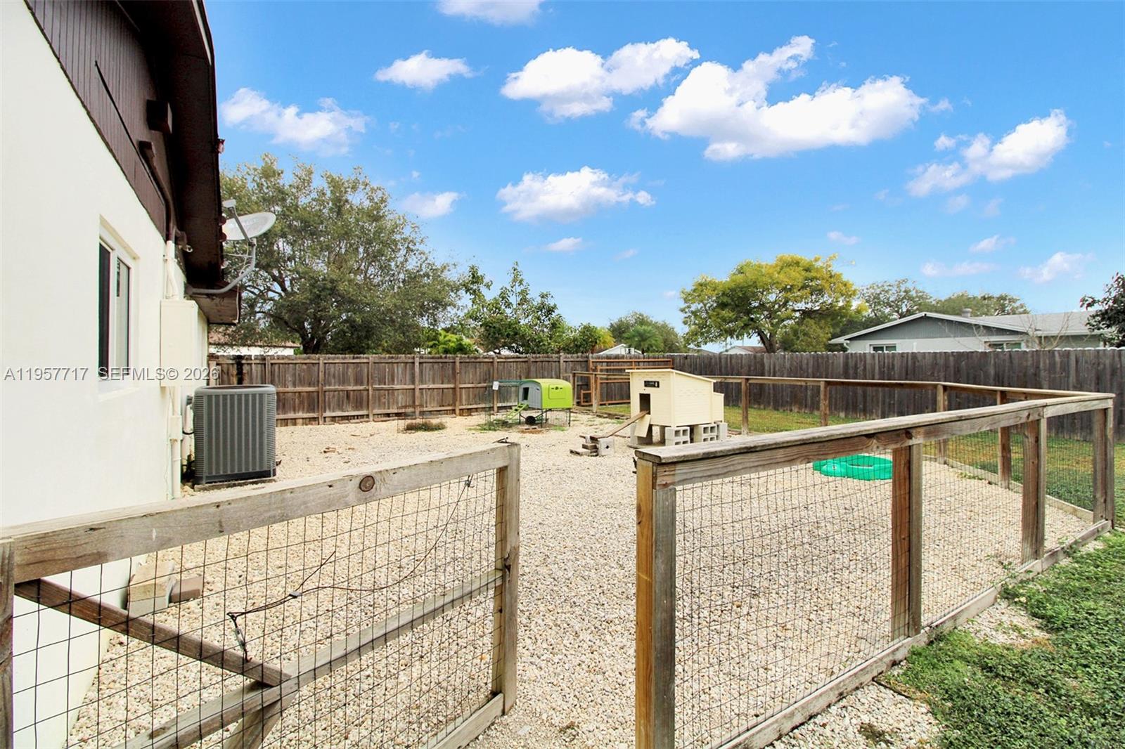 19520 Southwest 307th Street Homestead, FL 33030 - Photo 32 of 35