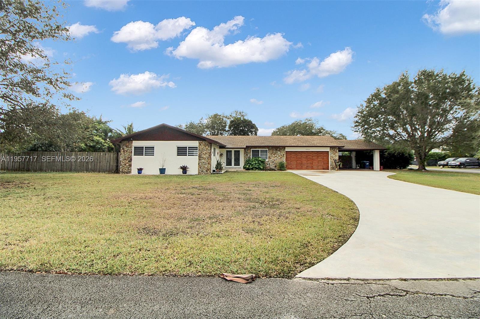 19520 Southwest 307th Street Homestead, FL 33030 - Photo 5 of 35