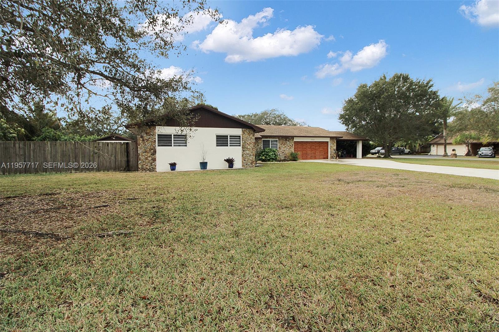 19520 Southwest 307th Street Homestead, FL 33030 - Photo 6 of 35