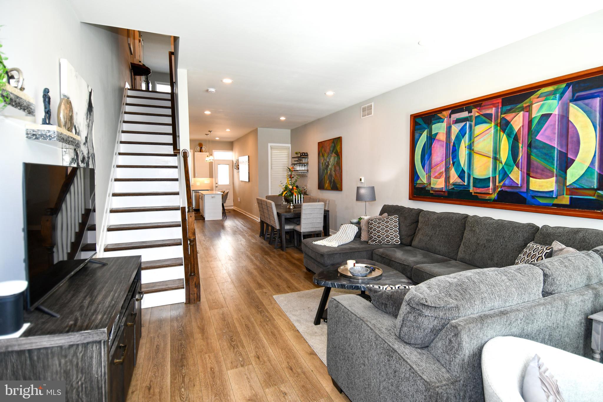 846 Harlem Avenue Baltimore, MD 21201 - Photo 8 of 58 Great Living Area