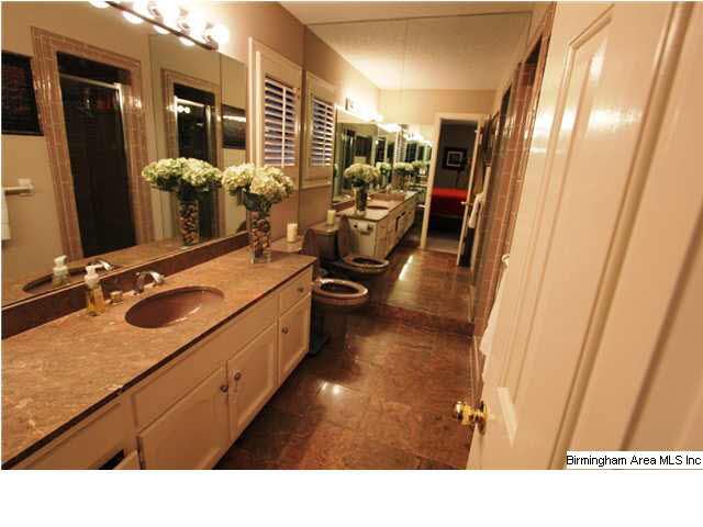 2021 Crossvine Road Birmingham, AL 35244 - Photo 12 of 24