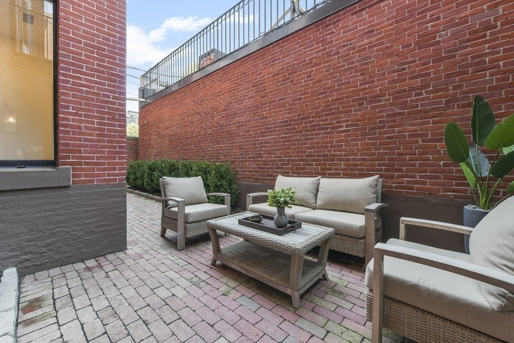 257 Commonwealth Avenue, Unit 2 Boston, MA 02116 - Photo 3 of 10 a outdoor living space with furniture