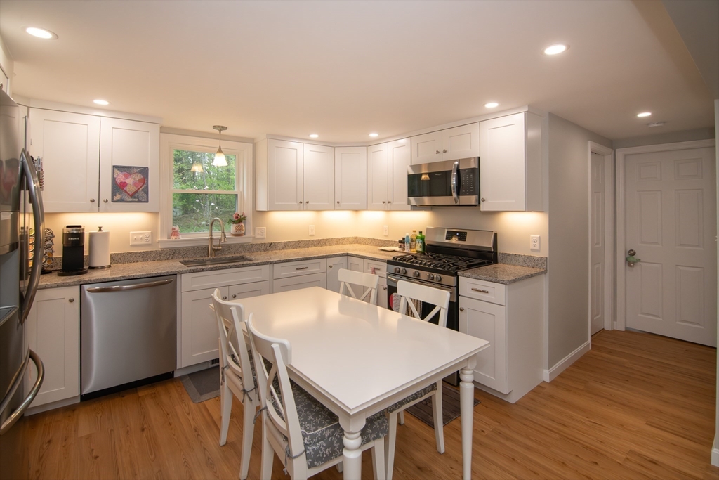 29 Anderson Road Stoughton, MA 02072 - Photo 4 of 23