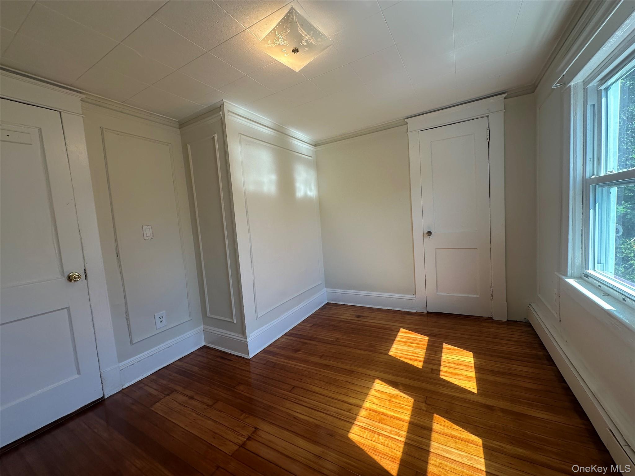 45 Landing Road Glen Cove, NY 11542 - Photo 8 of 13