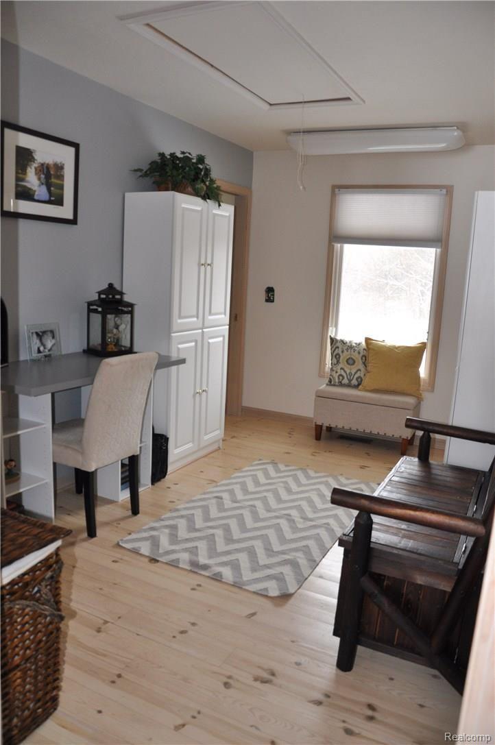 1342 Turrill Road Lapeer, MI 48446 - Photo 9 of 22 DSC_0142.JPG