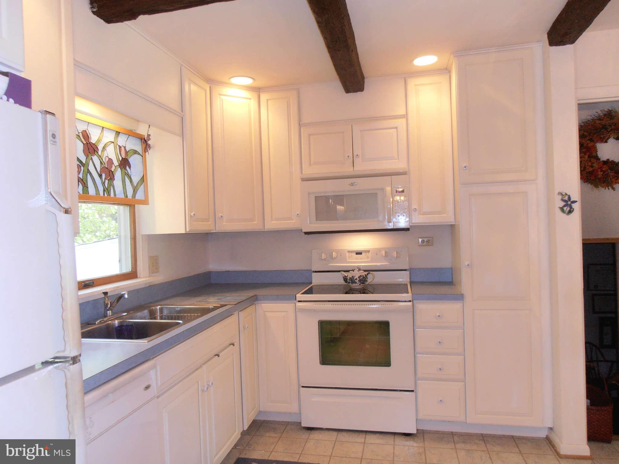 15751 Dover Road Upperco, MD 21155 - Photo 7 of 24 Kitchen