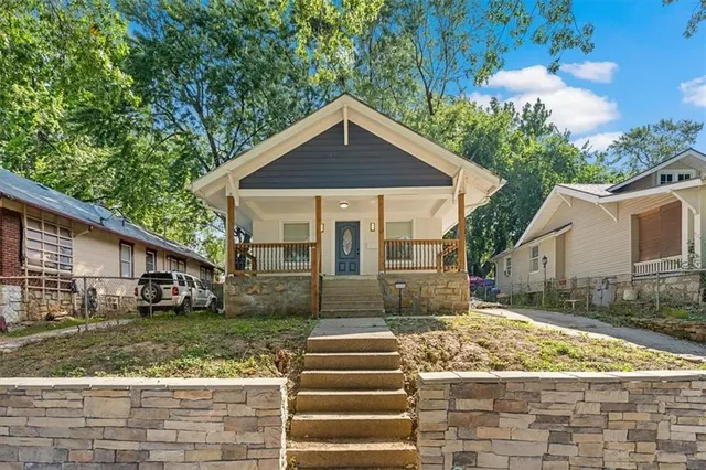 $159,900 | 5415 Highland Avenue, Kansas City, MO 64110