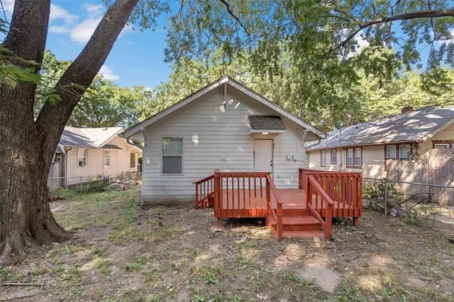 $159,900 | 5415 Highland Avenue, Kansas City, MO 64110
