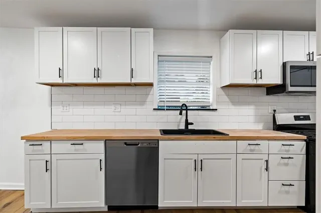 $159,900 | 5415 Highland Avenue, Kansas City, MO 64110