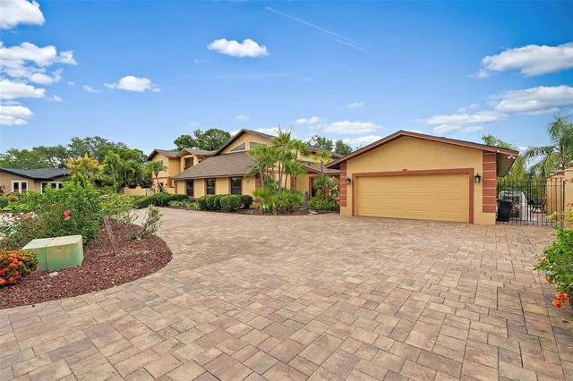 $1,449,000 | 1721 Allens Creek Drive, Clearwater, FL 33764