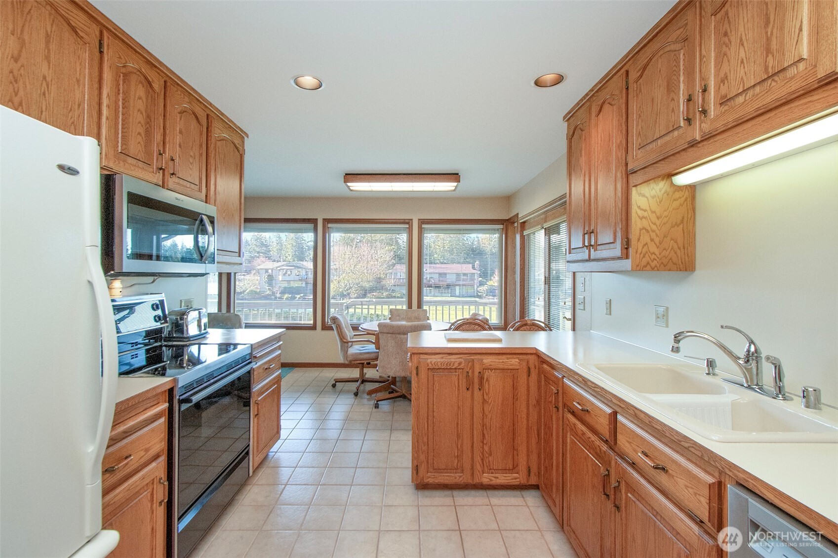 6200 Woodcock Road Sequim, WA 98382 - Photo 21 of 40