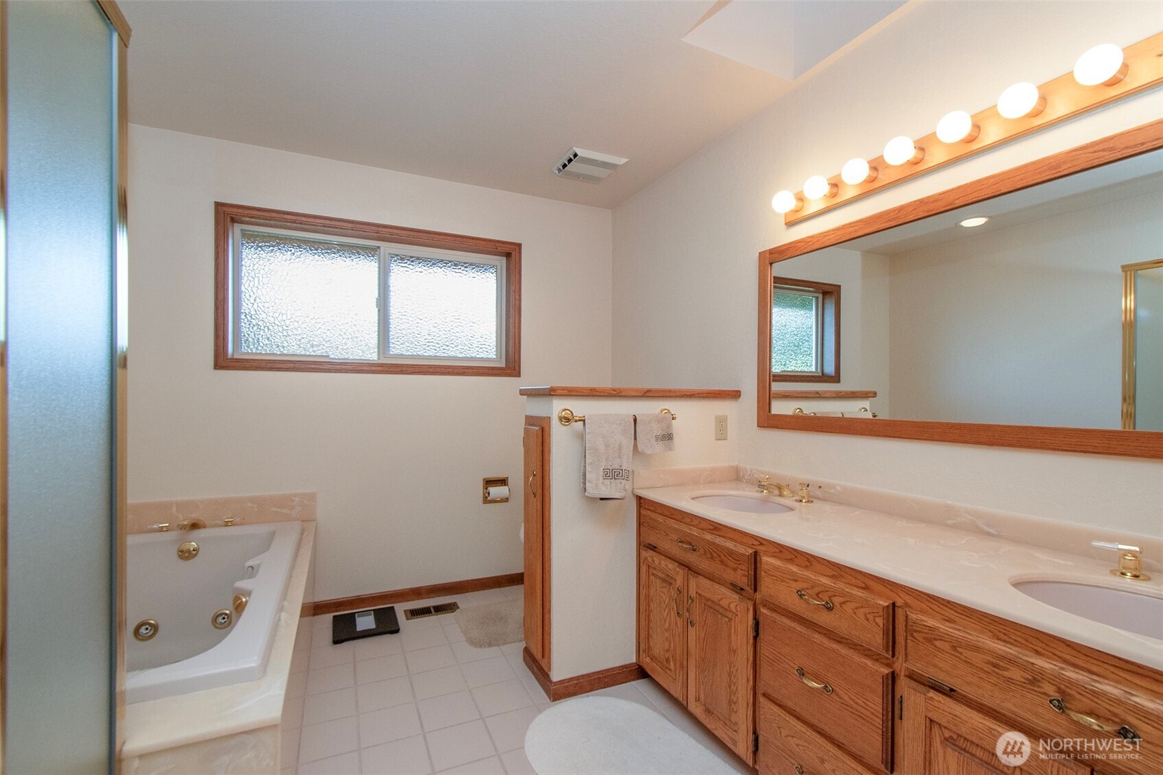 6200 Woodcock Road Sequim, WA 98382 - Photo 31 of 40