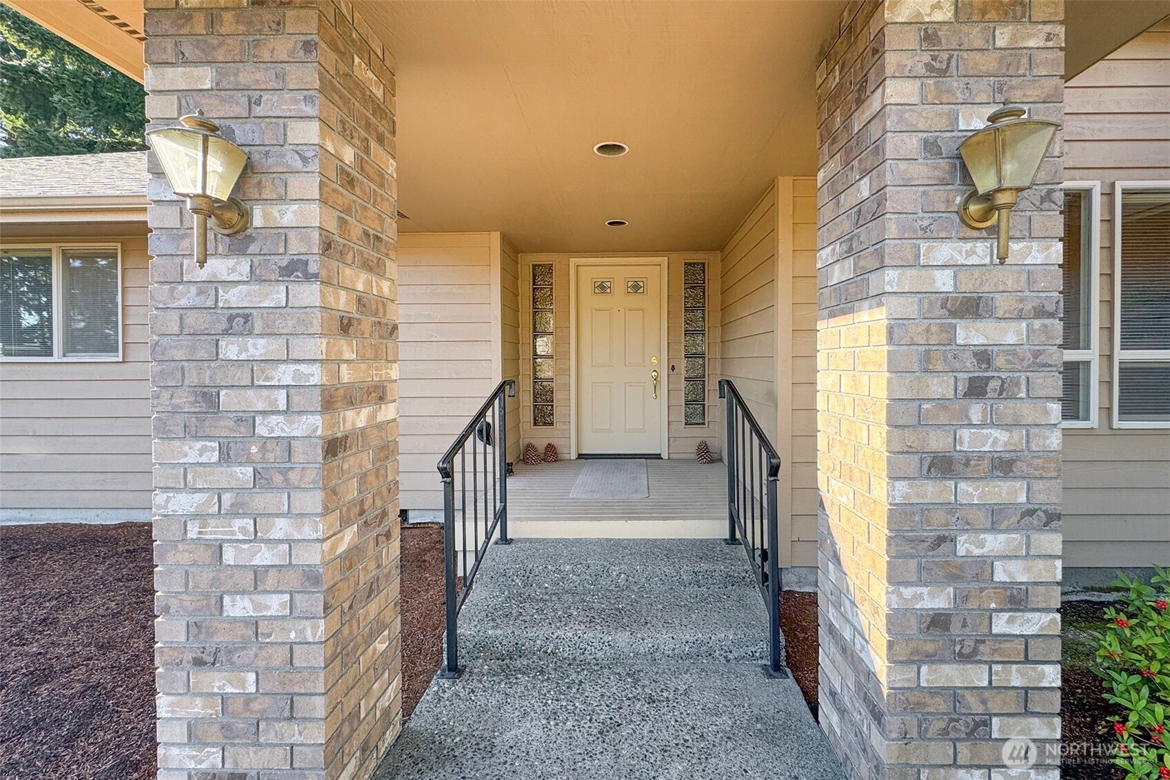 6200 Woodcock Road Sequim, WA 98382 - Photo 6 of 40