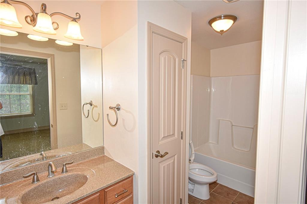 2137 John's Ridge Road Coraopolis, PA 15108 - Photo 11 of 20 Gallery Image 11