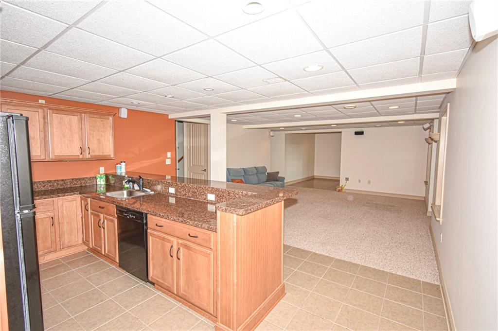 2137 John's Ridge Road Coraopolis, PA 15108 - Photo 17 of 20 Gallery Image 17