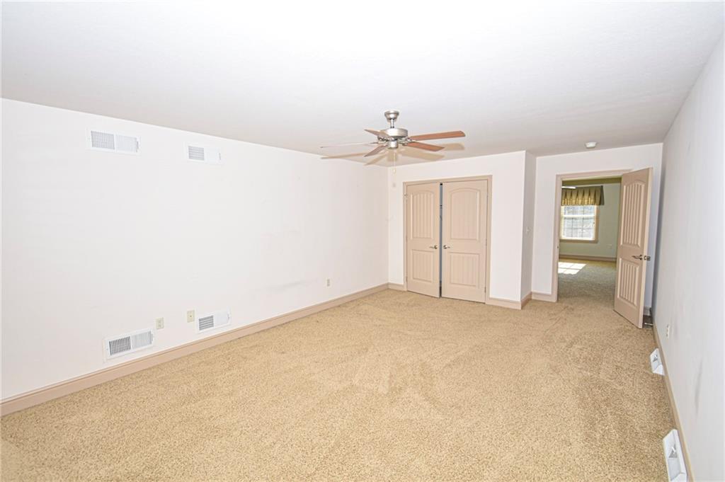 2137 John's Ridge Road Coraopolis, PA 15108 - Photo 8 of 20 Gallery Image 8