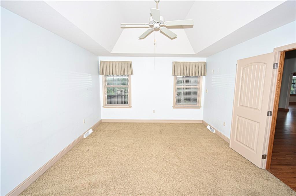 2137 John's Ridge Road Coraopolis, PA 15108 - Photo 10 of 20 Gallery Image 10
