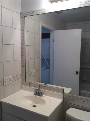 $2,100 | 2379 Southwest 15th Street, Unit 114, Deerfield Beach, FL 33442