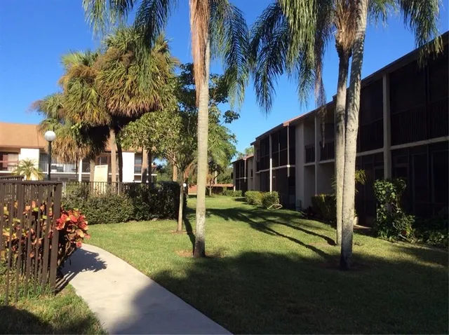 $2,100 | 2379 Southwest 15th Street, Unit 114, Deerfield Beach, FL 33442