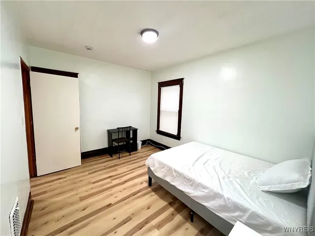 $1,150 | 1119 15th Street, Niagara Falls, NY 14301