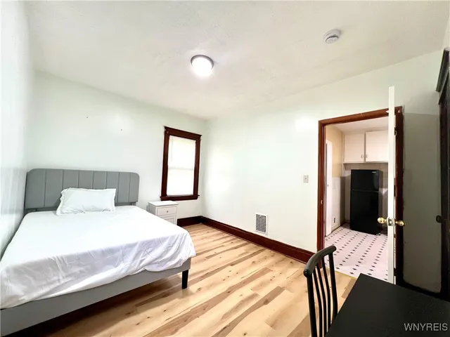 $1,150 | 1119 15th Street, Niagara Falls, NY 14301