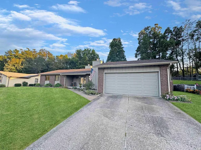 $285,000 | 7711 Woodland Drive, Newburgh, IN 47630