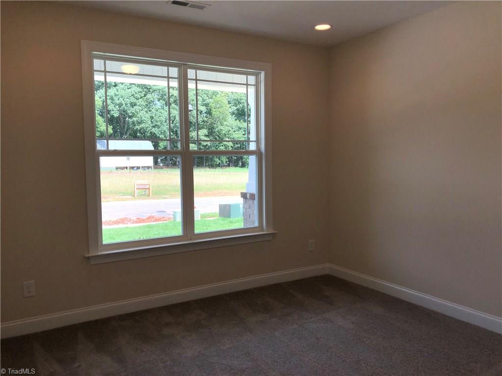 3404 Amber Mdws Road, Unit 35 High Point, NC 27265 - Photo 13 of 30