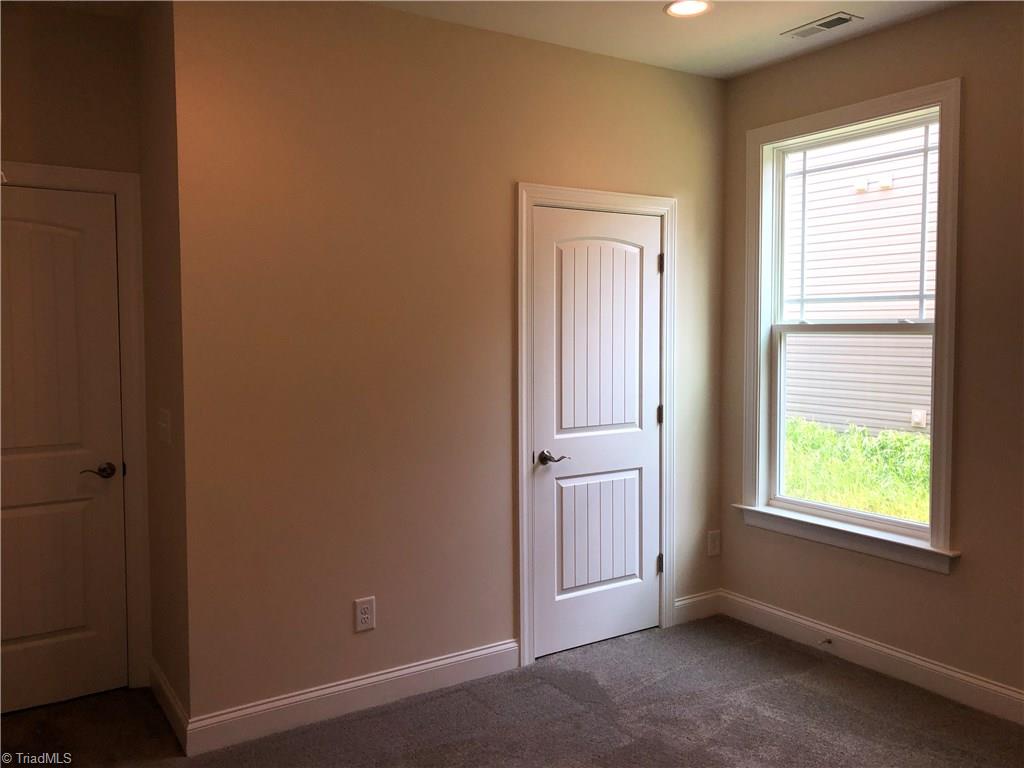 3404 Amber Mdws Road, Unit 35 High Point, NC 27265 - Photo 15 of 30