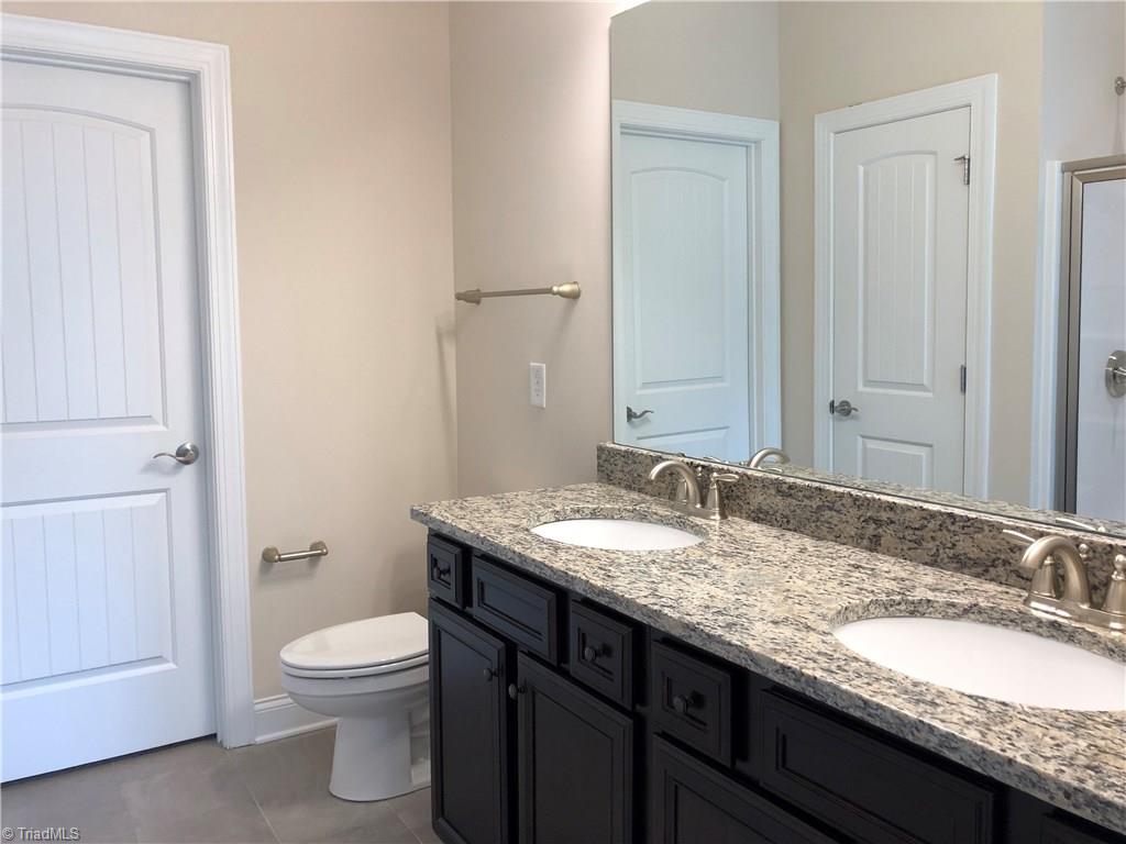 3404 Amber Mdws Road, Unit 35 High Point, NC 27265 - Photo 10 of 30