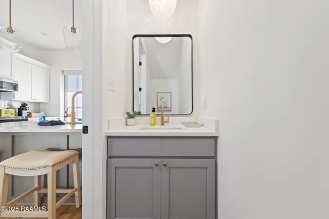 $2,975 | 204 Steiner Oaks, Lafayette, LA 70508