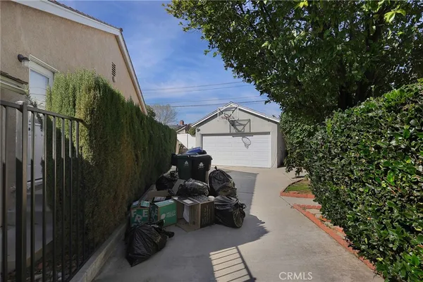 a view of a garage