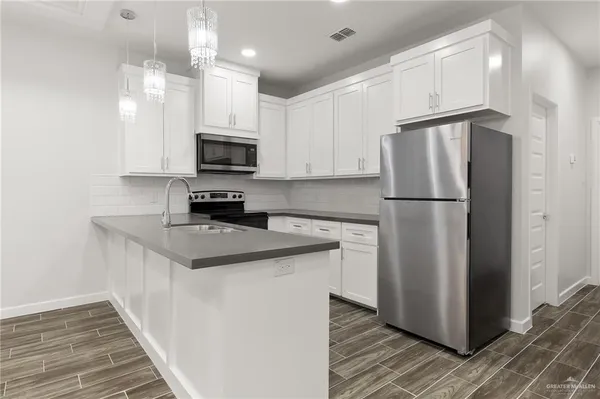 $1,350 | 1907 West Violet Drive, Unit 3, Pharr, TX 78577